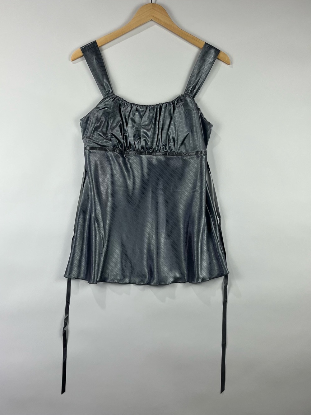 IZ Byer California NWOT Y2K Shiny Satin Party Top Tie Back M
